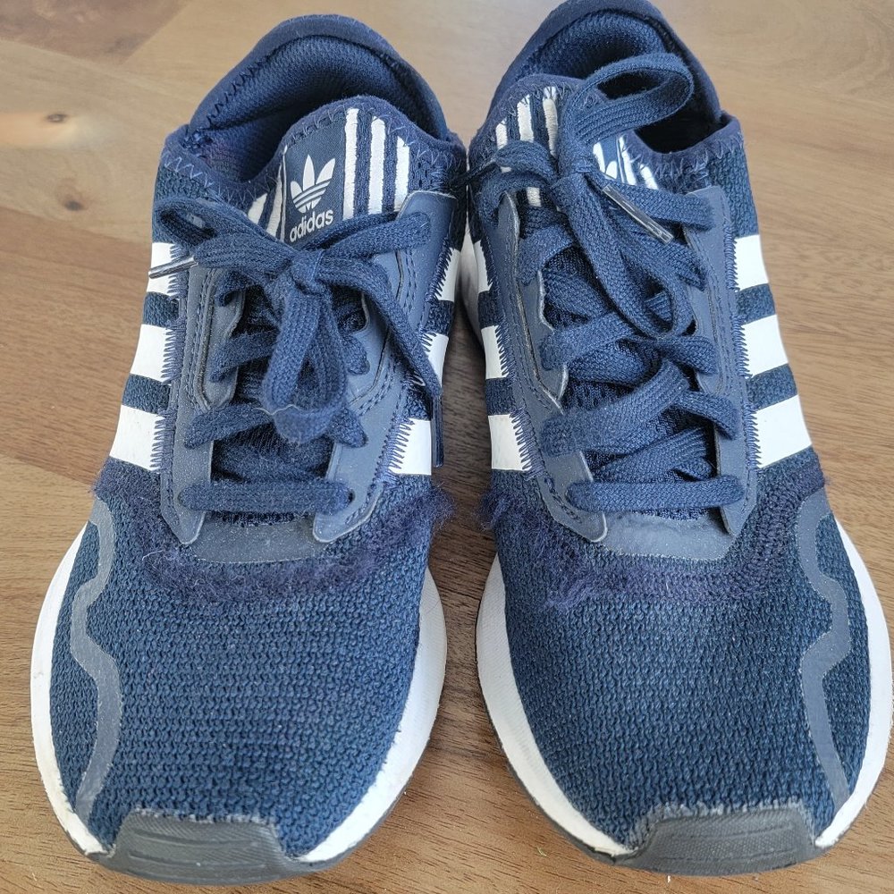 Adidas Originals Juniors Swift Essential Sneakers